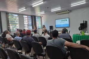 Empresas de transporte escolar participaram de reuni&atilde;o na Secretaria de Educa&ccedil;&atilde;o