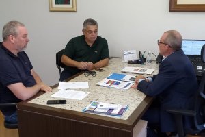 Prefeito de Chapec&oacute; tem reuni&atilde;o com secret&aacute;rio de Administra&ccedil;&atilde;o do Estado