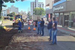 Prefeitura reduz canteiros da John Kennedy para melhorar o trânsito