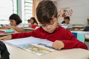 Investimentos em livro did&aacute;tico na Rede Municipal de Ensino &eacute; pr&oacute;ximo de R$ 14 milh&otilde;es
