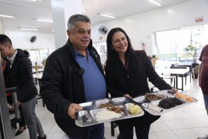 Atendimento ao p&uacute;blico retorna no Bandej&atilde;o de Chapec&oacute;