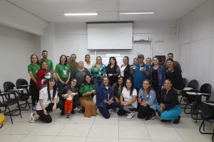 Fam&iacute;lias acolhedoras de Chapec&oacute; participam de encontro