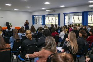 Secretaria de Educa&ccedil;&atilde;o promove forma&ccedil;&atilde;o para gestores escolares