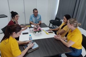 Atendimentos a pessoas com S&iacute;ndrome de Down s&atilde;o debatidos em Chapec&oacute;