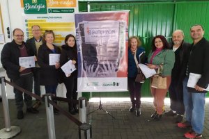 Escritores levam poesia ao Bandej&atilde;o