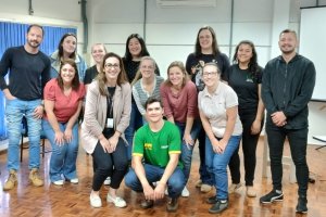 Alunos de Medicina Veterin&aacute;ria conhecem estrutura da Prefeitura