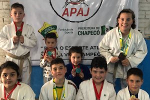 Atletas da APAJ conquistam 25 Medalhas no Estadual de Jud&ocirc;