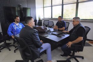 Neto far&aacute; jogo de despedida na Arena Cond&aacute;