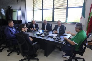 Prefeito trata de habita&ccedil;&atilde;o e Efapi com novo superintendente da Caixa