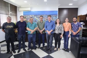 Administra&ccedil;&atilde;o entrega demandas para deputado