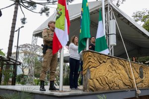 Aberta a semana da p&aacute;tria em Chapec&oacute;