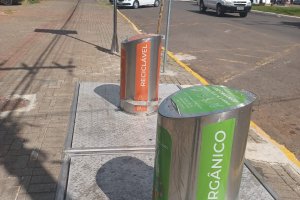 Prefeitura j&aacute; instalou 16 lixeiras subterr&acirc;neas e orienta a popula&ccedil;&atilde;o sobre o uso correto
