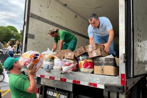 Doa&ccedil;&otilde;es de Chapec&oacute; seguem nesta quarta-feira para o RS