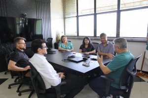 Prefeito recebe diretoria do Programa Viver