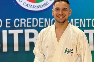 Karateca de Chapec&oacute; lidera ranking em SC e conquista vaga para competi&ccedil;&atilde;o nacional