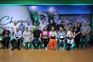 Administra&ccedil;&atilde;o Municipal faz homenagem aos profissionais de imprensa na Efapi 2023