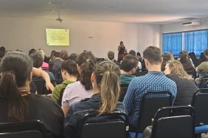 Secretaria de Sa&uacute;de promove capacita&ccedil;&atilde;o para atendimento de HIV e outras doen&ccedil;as
