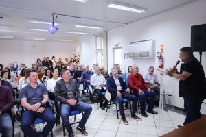 Prefeitura de Chapec&oacute; e CDL lan&ccedil;am programa&ccedil;&atilde;o natalina