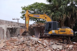Antiga unidade de saúde Efapi é demolida para construção do novo Centro Integrado