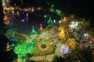 Ecoparque amplia horário para a população passear, se exercitar e conferir a decoração