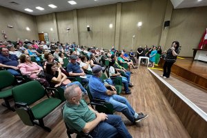 Secretaria da Família reúne grupo de idosos para planejar 2024