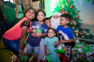 Programação do Natal da Família de Chapecó tem chegada de Papai Noel e desfile natalino