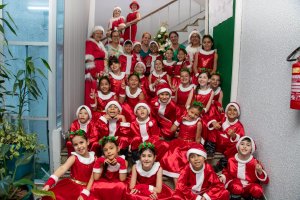 Estudantes da EBM Thereza Gaboardi Baldissera encantam servidores municipais