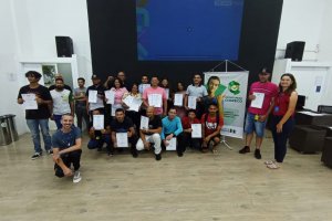 Oportuniza Chapecó entrega certificados para alunos