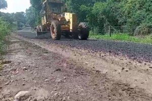 Prefeitura reutiliza material da SC-480 para melhorar estradas do interior