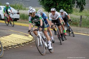 Mais de 250 Ciclistas participam de competições em Chapecó