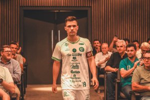 Chapecoense Futsal apresenta uniformes e faz homenagem a Danilo