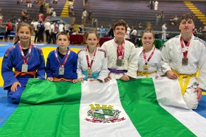 Prefeitura de Chapecó/Acha Judô traz 15 medalhas para Chapecó e tem atleta destaque Estadual