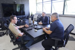 Prefeito de Chapec&oacute; recebe comandante dos Bombeiros