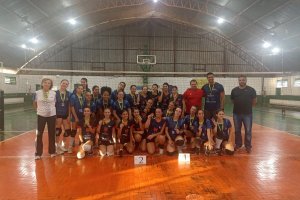 Col&eacute;gio Tril&iacute;ngue Inova&ccedil;&atilde;o fica com o t&iacute;tulo do Voleibol Feminino dos JESC 12 a 14 anos