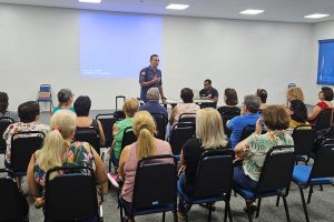 Projeto Cuidados com o Amanh&atilde; capacita idosos em Chapec&oacute;