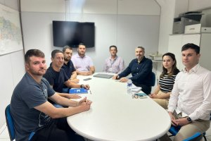 Equipe de S&atilde;o Miguel do Igua&ccedil;u/PR visita Chapec&oacute;