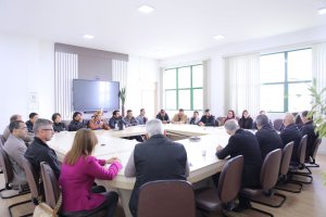 Prefeitura realiza reuni&atilde;o com MPF, Funai e caciques ind&iacute;genas