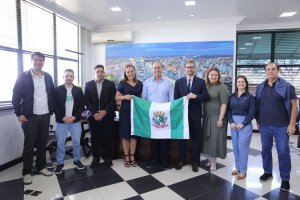 Empresa h&uacute;ngara inaugura planta industrial em Chapec&oacute;