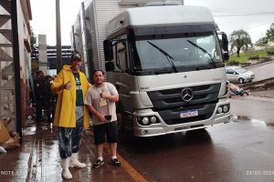 Chapecó distribui mais donativos para Roca Salles e Muçum e segue trabalhos em Arroio do Meio