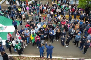 Equipes que trabalharam em Arroio do Meio são recepcionadas em Chapecó