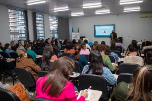 Sa&uacute;de Ocular &eacute; tema de Forma&ccedil;&atilde;o de Professores em Chapec&oacute;