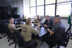 Prefeito recebe comandante geral da Pol&iacute;cia Militar de SC