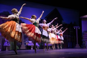 Escola de Artes de Chapec&oacute; completa 45 anos com Espet&aacute;culo �ArteConex&atilde;o�