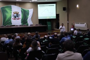 Edital do Distrito Industrial em debate em Chapec&oacute;