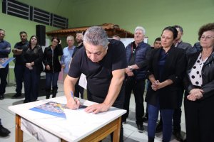 Dada ordem de servi&ccedil;o para asfaltar 16 ruas no bairro Boa Vista e anunciados trechos da Vila Sossego