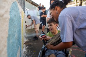 Oficina de Grafite &eacute; realizada na EBM Diogo Alves da Silva