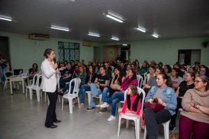 Secretaria de Educa&ccedil;&atilde;o realiza palestras voltadas para as fam&iacute;lias
