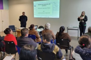 Associa&ccedil;&atilde;o dos Surdos recebe orienta&ccedil;&otilde;es sobre tr&acirc;nsito