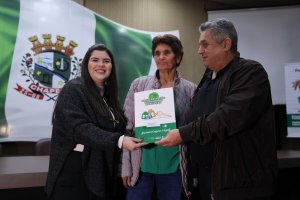 Diretoria de Regulariza&ccedil;&atilde;o Fundi&aacute;ria e Habita&ccedil;&atilde;o entrega mais 79 matr&iacute;culas