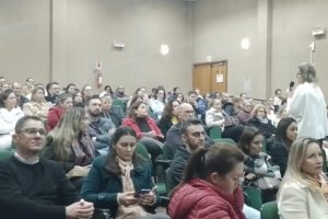 Equipes de Sa&uacute;de Bucal de Chapec&oacute; recebem capacita&ccedil;&atilde;o